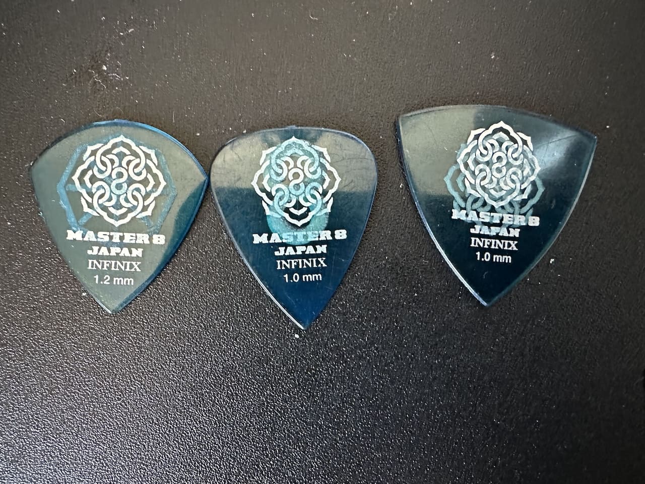 MASTER 8 JAPAN INFINIXピックのレビュー！初心者にもアコギ奏者にも速